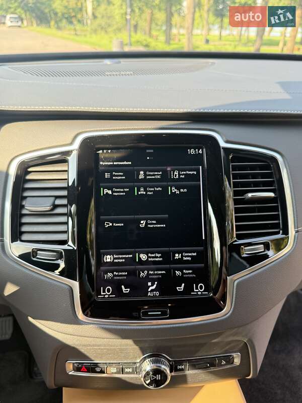 Внедорожник / Кроссовер Volvo XC90 2021 в Киеве