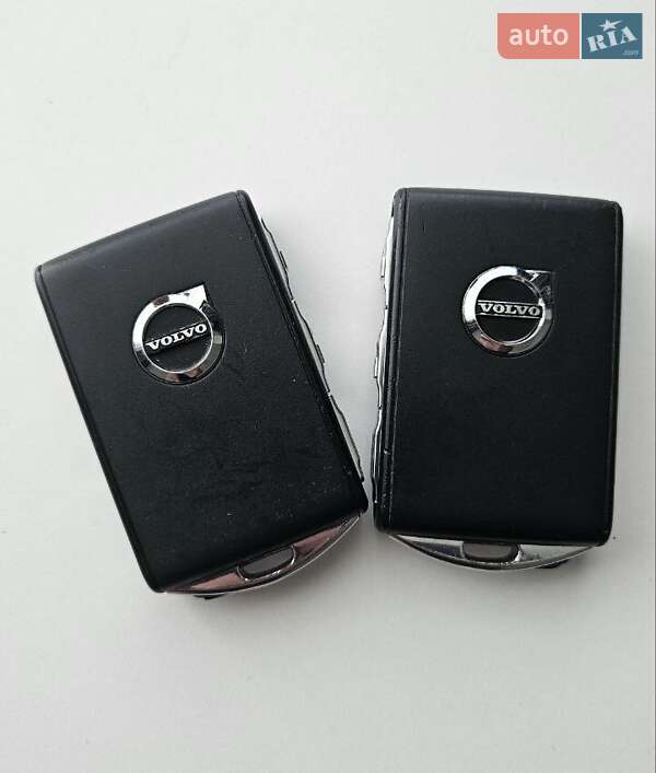 Внедорожник / Кроссовер Volvo XC90 2020 в Киеве