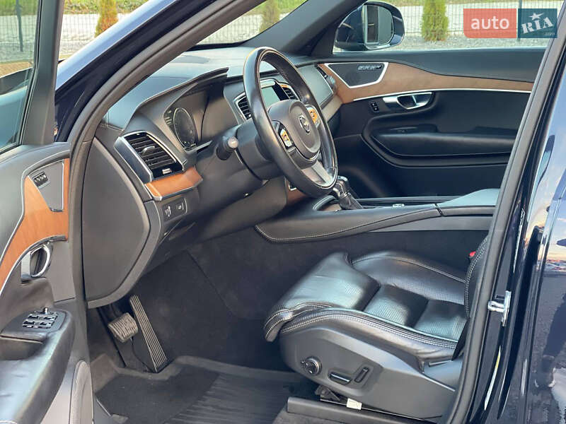 Внедорожник / Кроссовер Volvo XC90 2017 в Черновцах