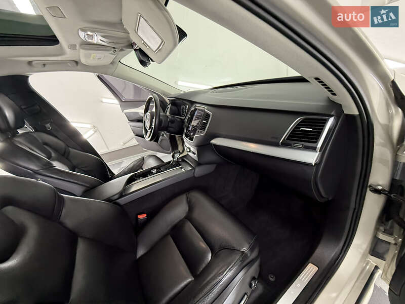 Внедорожник / Кроссовер Volvo XC90 2015 в Трускавце фото 25 Внедорожник / Кроссовер Volvo XC90 2015 в Трускавце