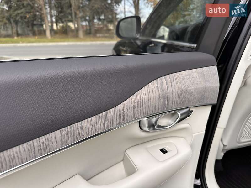 Позашляховик / Кросовер Volvo XC90 2024 в Самборі