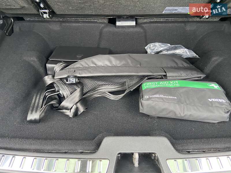 Позашляховик / Кросовер Volvo XC90 2019 в Києві