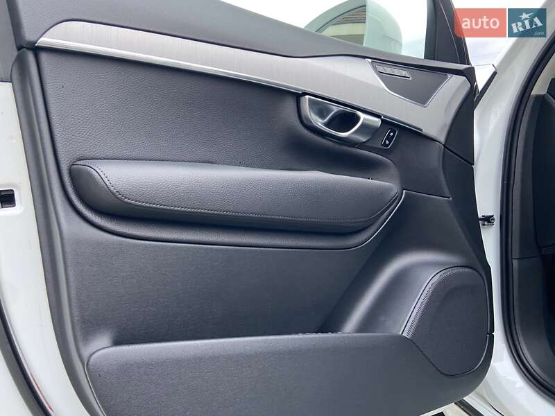 Позашляховик / Кросовер Volvo XC90 2019 в Києві