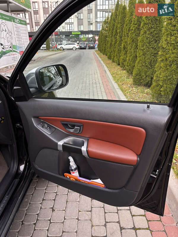 Внедорожник / Кроссовер Volvo XC90 2012 в Ивано-Франковске фото 11 Внедорожник / Кроссовер Volvo XC90 2012 в Ивано-Франковске