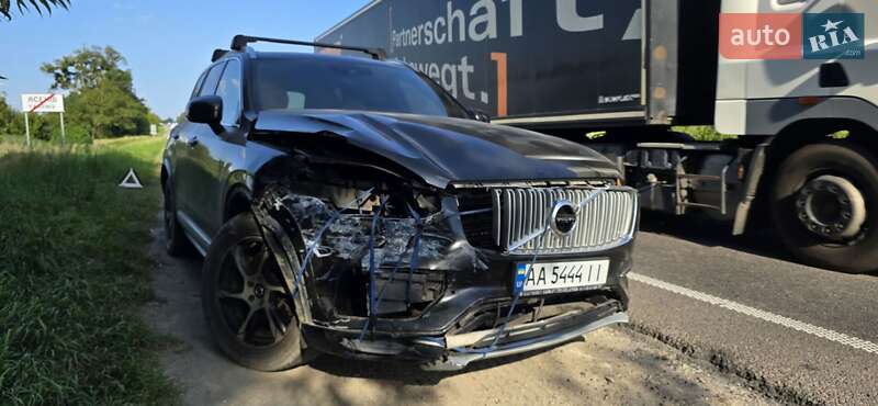 Внедорожник / Кроссовер Volvo XC90 2015 в Голубином фото 3 Внедорожник / Кроссовер Volvo XC90 2015 в Голубином