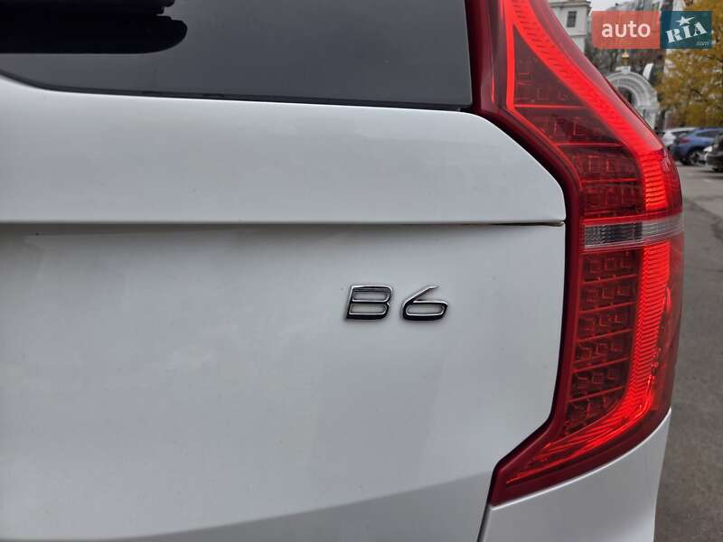 Внедорожник / Кроссовер Volvo XC90 2020 в Киеве