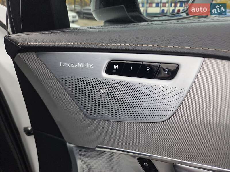 Внедорожник / Кроссовер Volvo XC90 2020 в Киеве