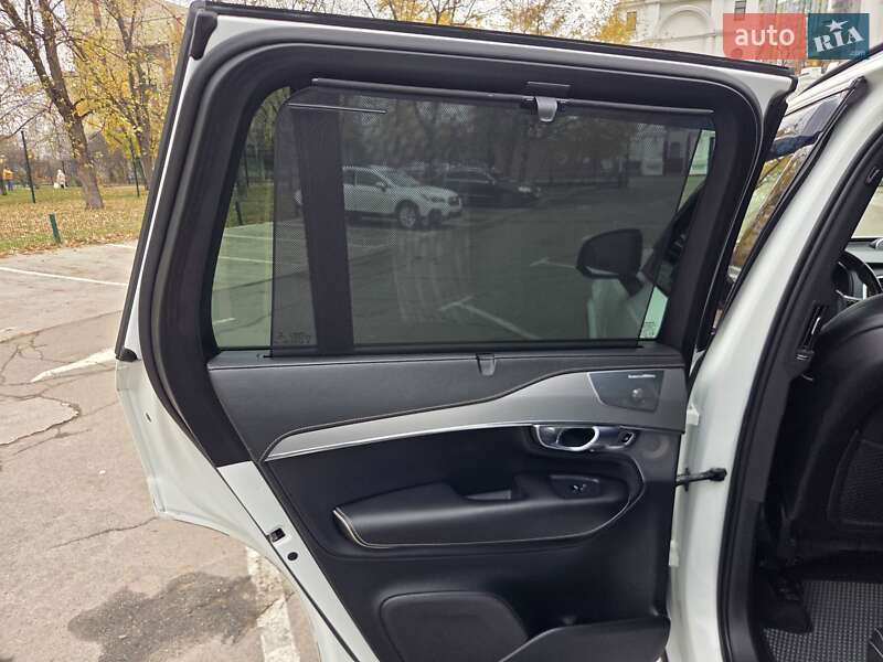 Внедорожник / Кроссовер Volvo XC90 2020 в Киеве