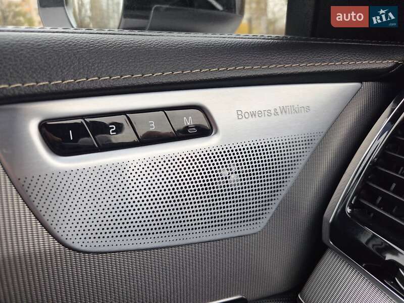 Внедорожник / Кроссовер Volvo XC90 2020 в Киеве