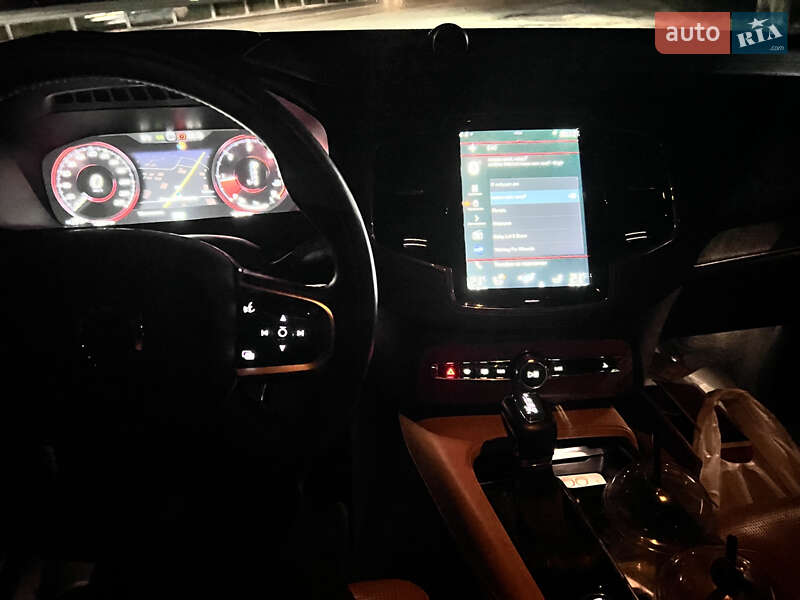 Внедорожник / Кроссовер Volvo XC90 2019 в Львове фото 16 Внедорожник / Кроссовер Volvo XC90 2019 в Львове