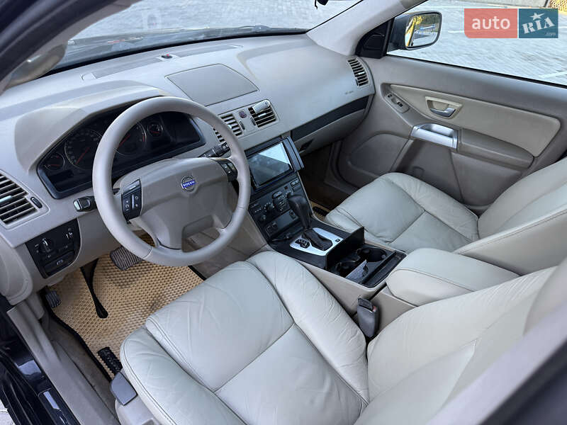 Внедорожник / Кроссовер Volvo XC90 2004 в Кременце