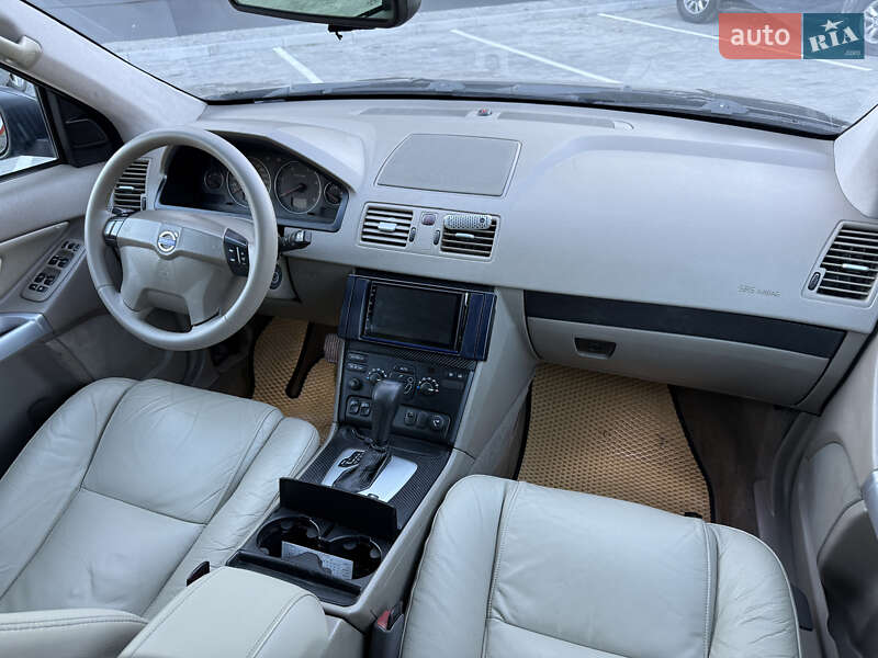 Внедорожник / Кроссовер Volvo XC90 2004 в Кременце