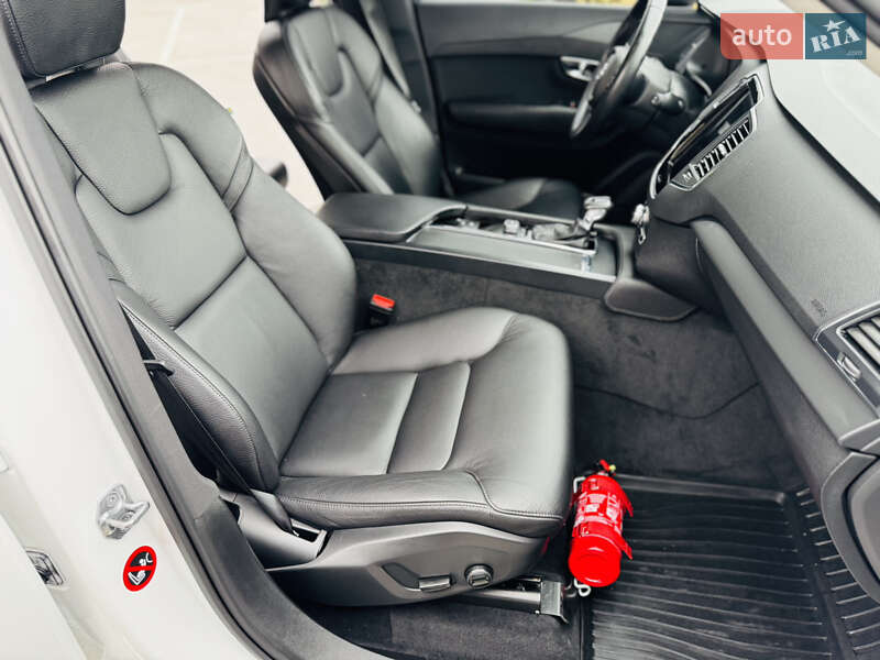 Внедорожник / Кроссовер Volvo XC90 2017 в Здолбунове