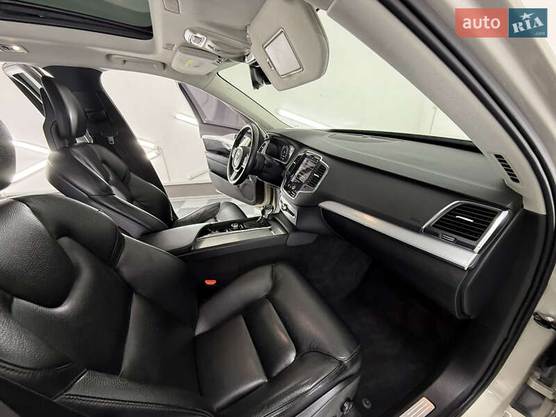 Внедорожник / Кроссовер Volvo XC90 2015 в Трускавце фото 35 Внедорожник / Кроссовер Volvo XC90 2015 в Трускавце