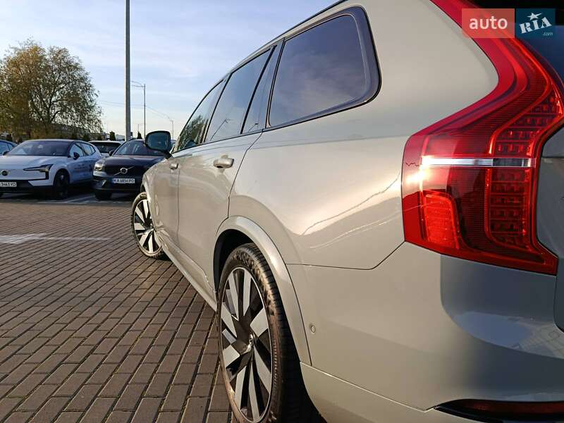 Внедорожник / Кроссовер Volvo XC90 2024 в Киеве
