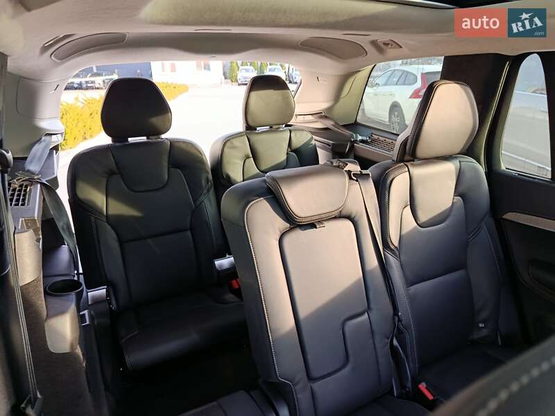 Внедорожник / Кроссовер Volvo XC90 2024 в Киеве