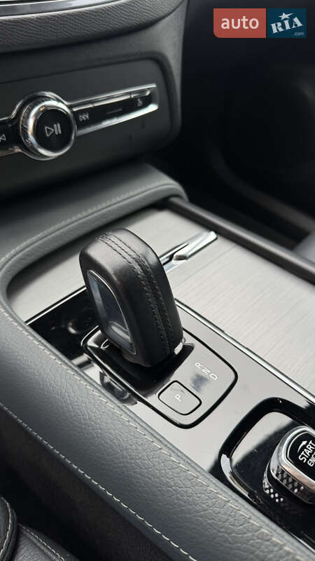 Внедорожник / Кроссовер Volvo XC90 2020 в Киеве фото 9 Внедорожник / Кроссовер Volvo XC90 2020 в Киеве