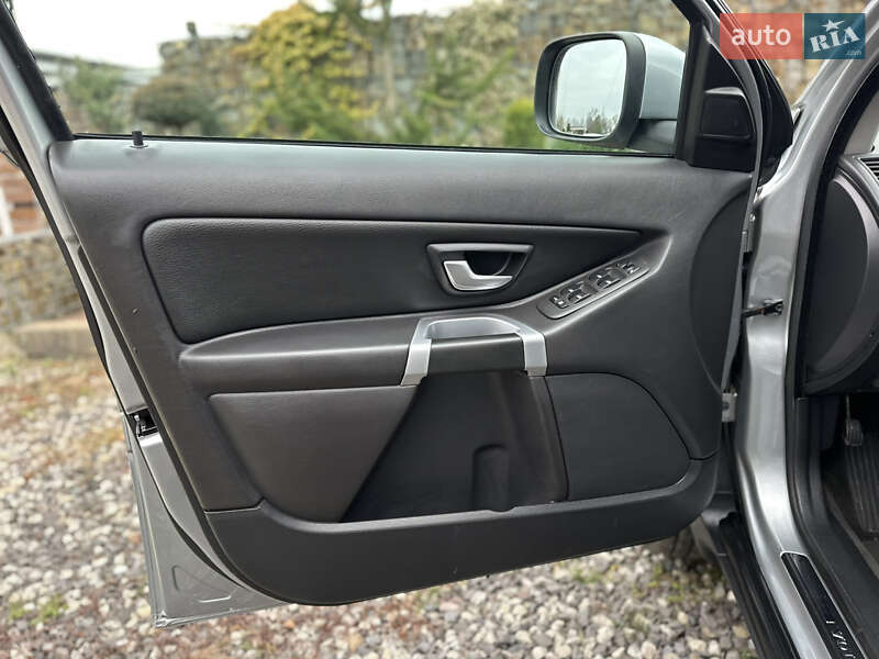 Внедорожник / Кроссовер Volvo XC90 2011 в Стрые