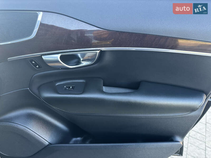 Внедорожник / Кроссовер Volvo XC90 2019 в Дрогобыче