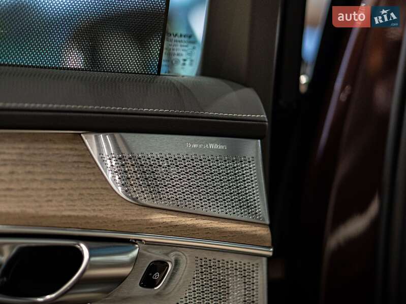 Внедорожник / Кроссовер Volvo XC90 2025 в Харькове