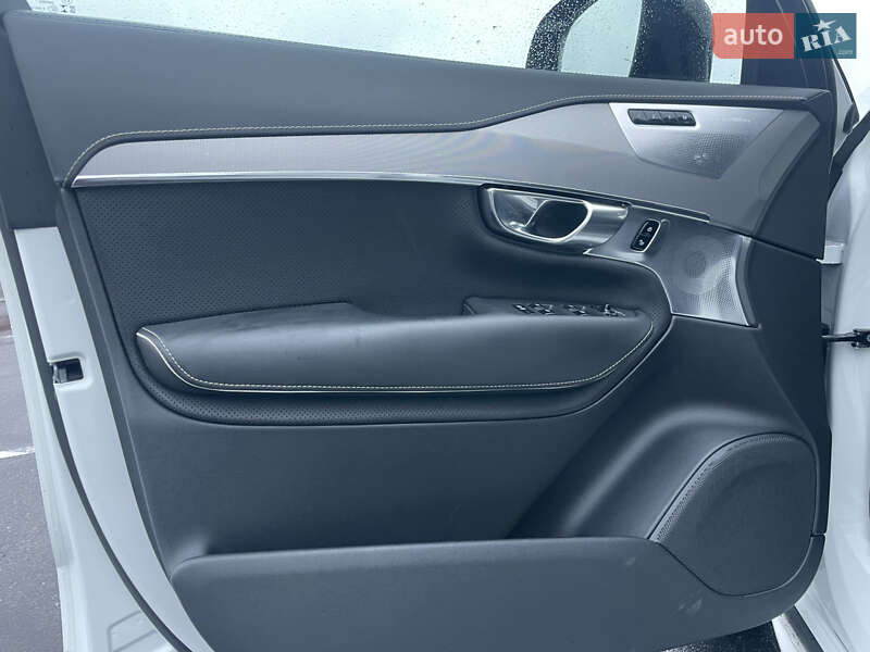 Внедорожник / Кроссовер Volvo XC90 2020 в Днепре фото 36 Внедорожник / Кроссовер Volvo XC90 2020 в Днепре