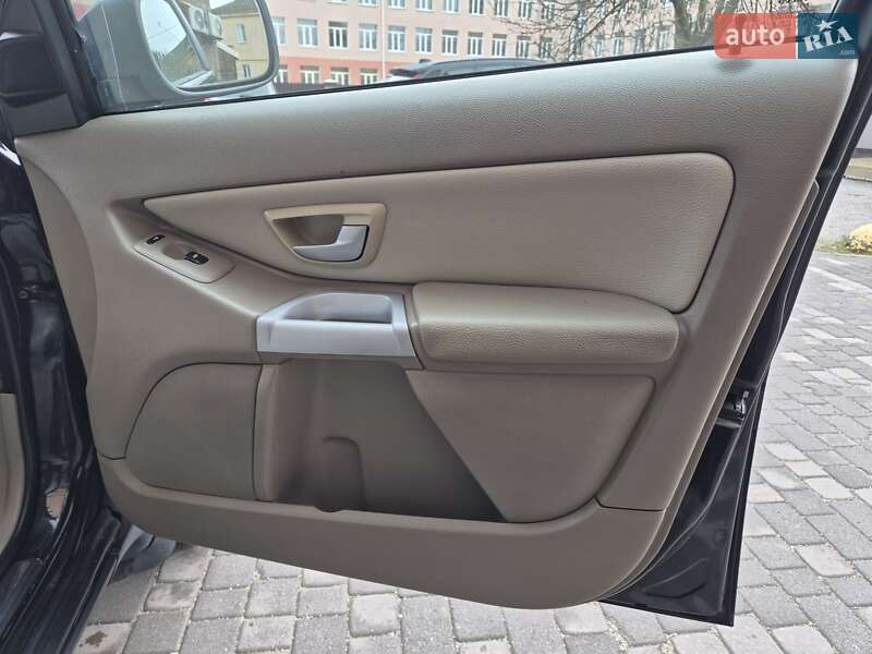 Внедорожник / Кроссовер Volvo XC90 2005 в Бердичеве