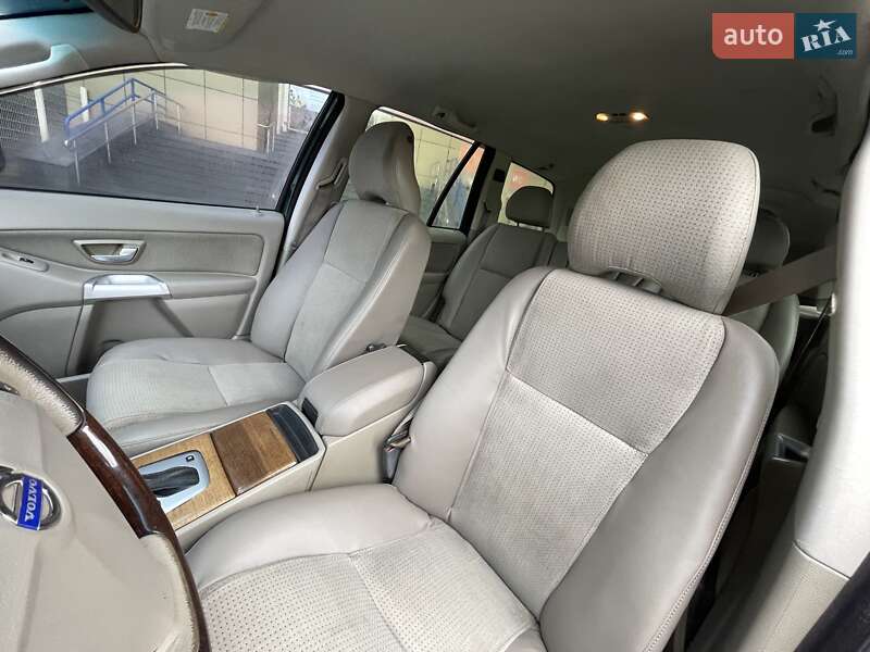 Внедорожник / Кроссовер Volvo XC90 2003 в Харькове