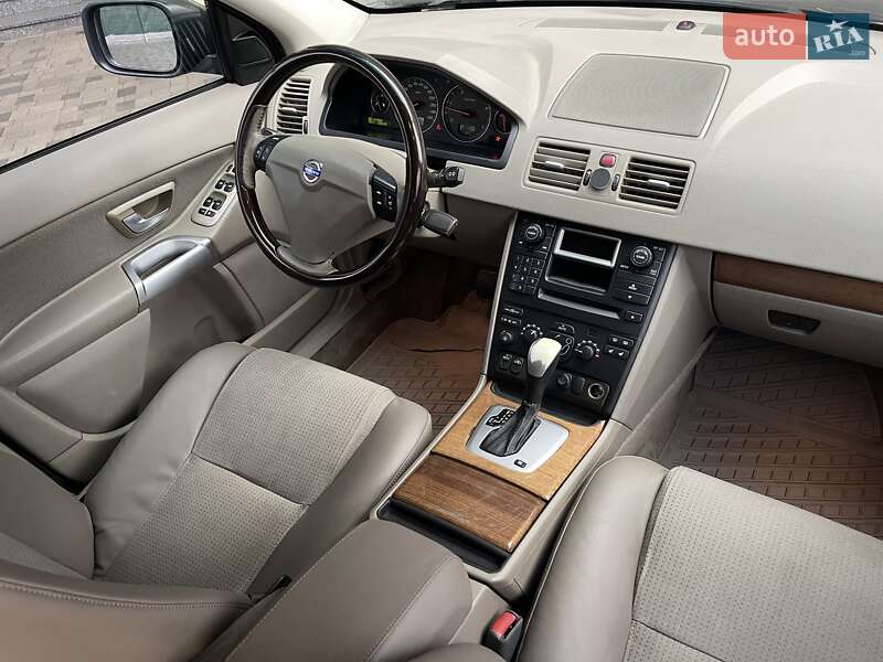 Внедорожник / Кроссовер Volvo XC90 2003 в Харькове