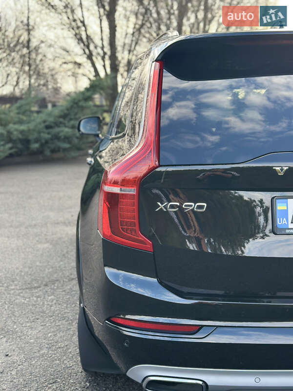 Внедорожник / Кроссовер Volvo XC90 2018 в Новомосковске