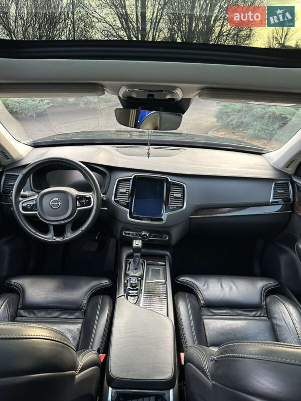 Внедорожник / Кроссовер Volvo XC90 2018 в Новомосковске