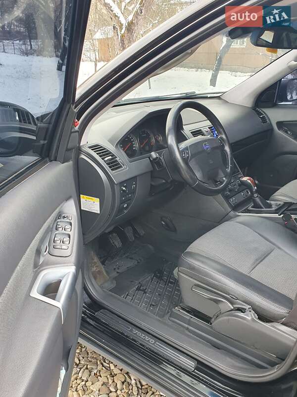 Внедорожник / Кроссовер Volvo XC90 2004 в Косове