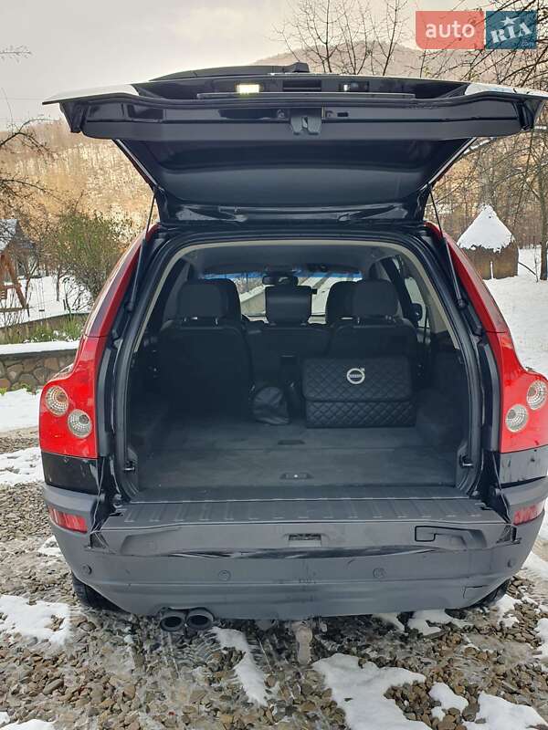 Внедорожник / Кроссовер Volvo XC90 2004 в Косове