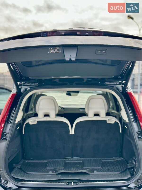 Позашляховик / Кросовер Volvo XC90 2019 в Києві фото 13 Позашляховик / Кросовер Volvo XC90 2019 в Києві