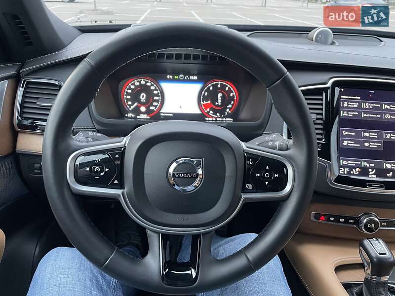 Позашляховик / Кросовер Volvo XC90 2015 в Києві