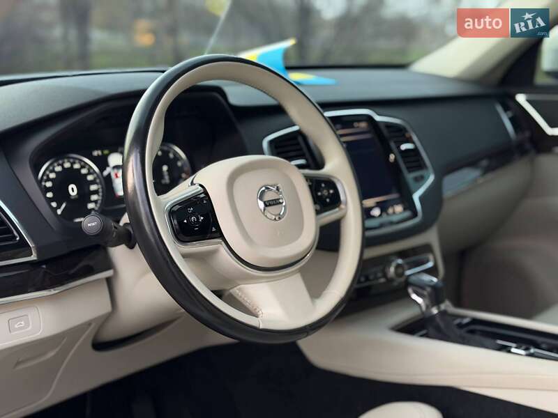 Внедорожник / Кроссовер Volvo XC90 2016 в Кривом Роге