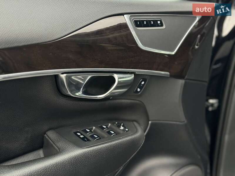 Позашляховик / Кросовер Volvo XC90 2015 в Рівному