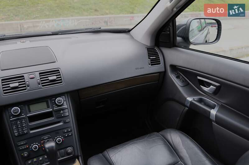 Позашляховик / Кросовер Volvo XC90 2010 в Києві