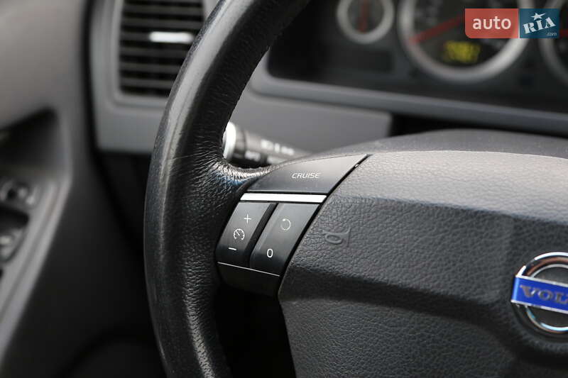 Позашляховик / Кросовер Volvo XC90 2010 в Києві