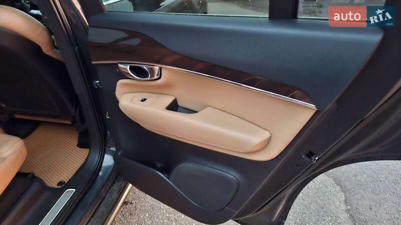 Позашляховик / Кросовер Volvo XC90 2015 в Івано-Франківську