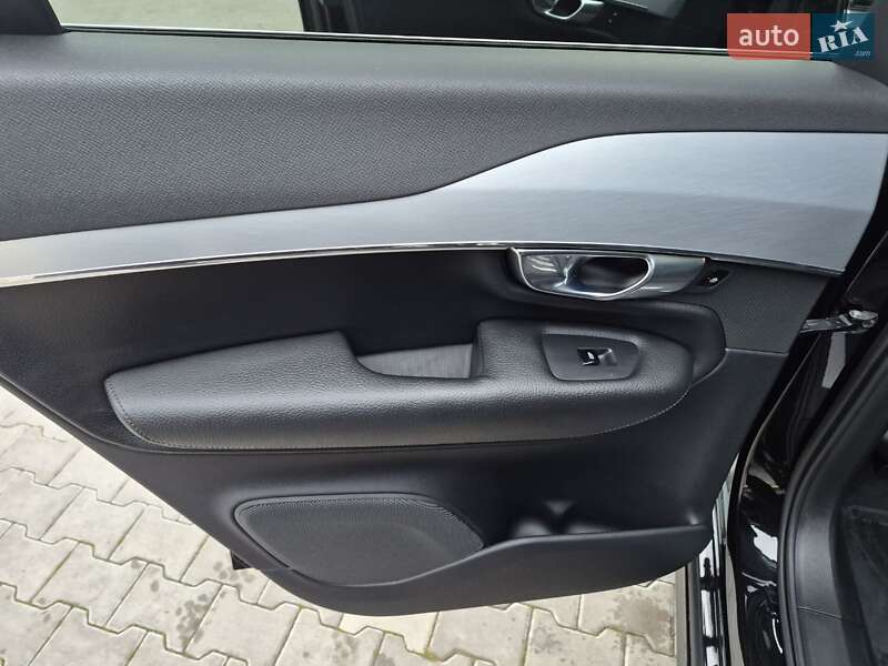 Внедорожник / Кроссовер Volvo XC90 2017 в Владимире