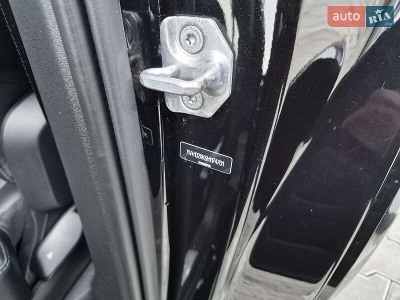 Внедорожник / Кроссовер Volvo XC90 2017 в Владимире