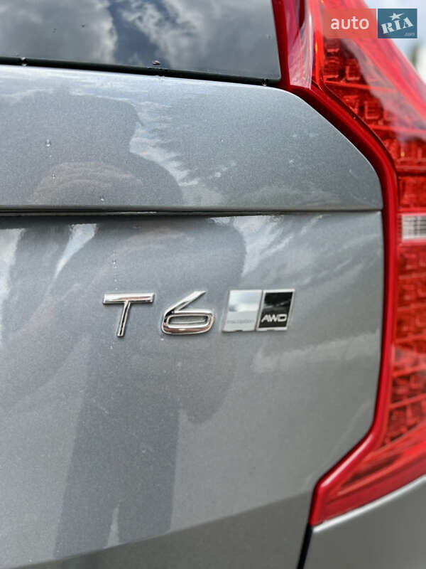 Позашляховик / Кросовер Volvo XC90 2015 в Києві