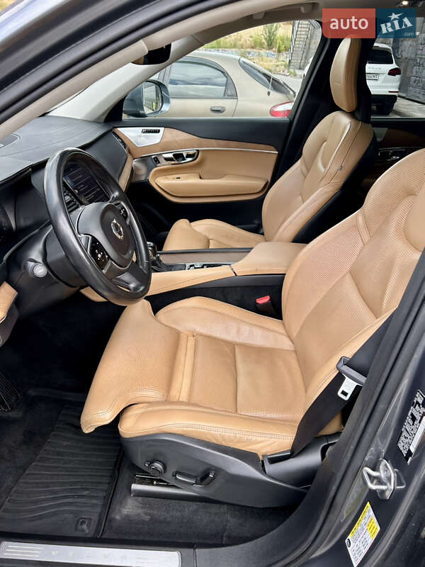 Позашляховик / Кросовер Volvo XC90 2015 в Києві