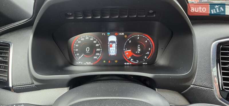 Позашляховик / Кросовер Volvo XC90 2015 в Голубиному