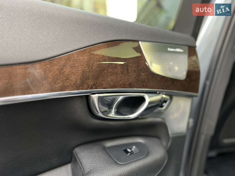 Внедорожник / Кроссовер Volvo XC90 2016 в Ивано-Франковске