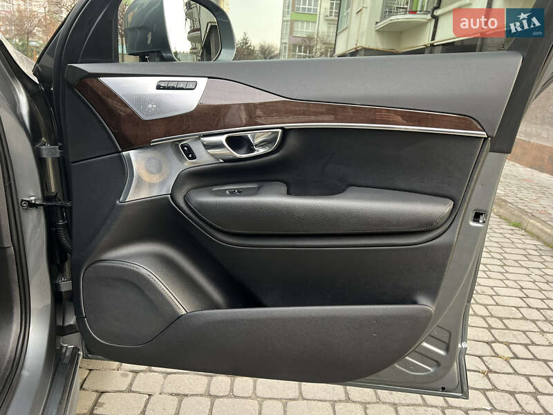 Внедорожник / Кроссовер Volvo XC90 2016 в Ивано-Франковске