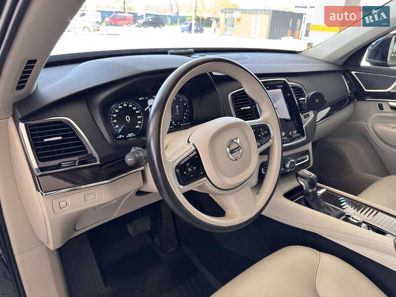 Внедорожник / Кроссовер Volvo XC90 2017 в Авангарде фото 8 Внедорожник / Кроссовер Volvo XC90 2017 в Авангарде