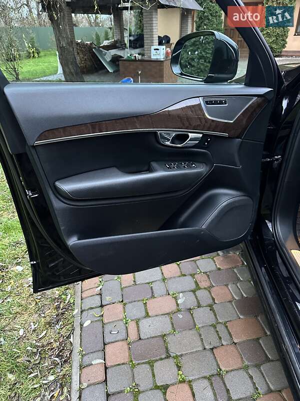 Внедорожник / Кроссовер Volvo XC90 2016 в Черновцах