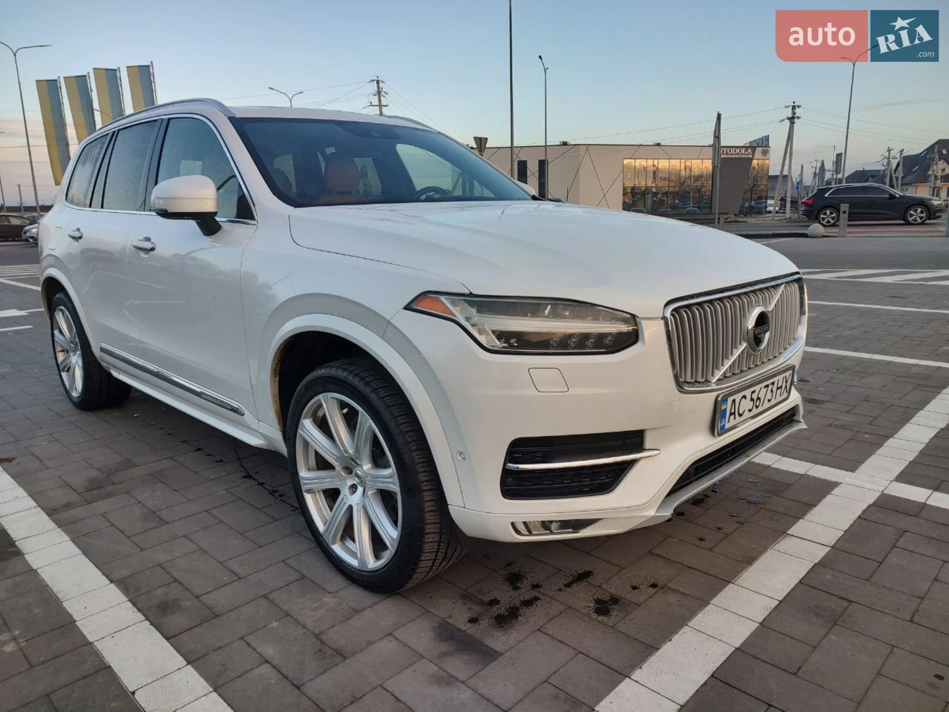 2016 Volvo XC90 - мініатюра 2