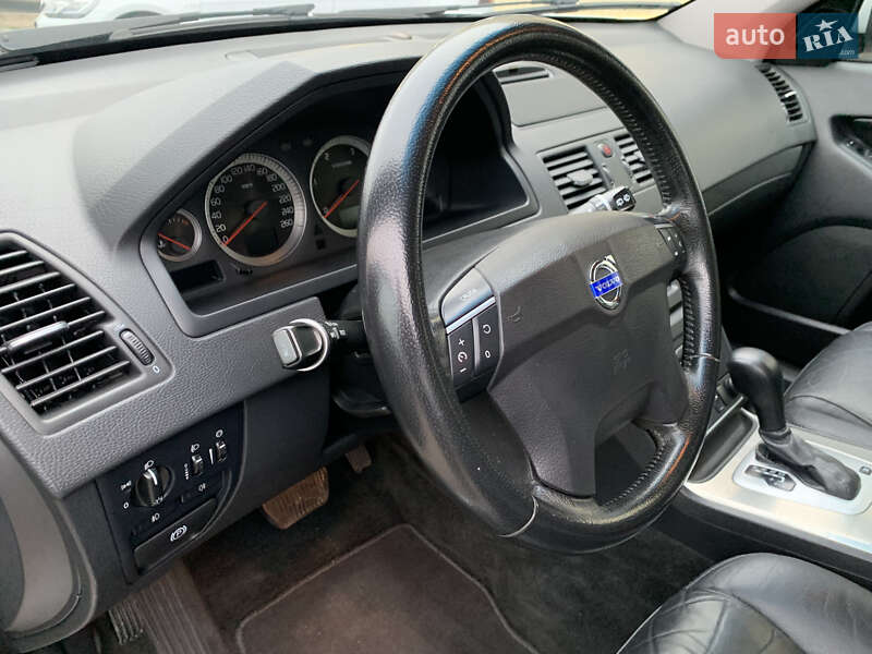 Внедорожник / Кроссовер Volvo XC90 2011 в Ровно